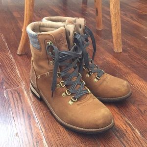 Kodiak Surrey || Boots